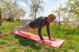 轰38+8+7三分取四连胜：杜兰特压字母重返西部第十 布克准绝杀